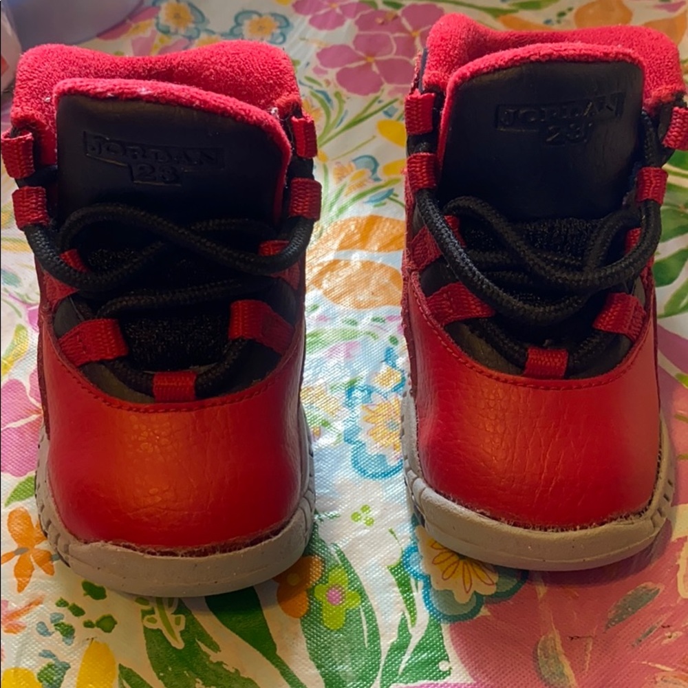 Bulls over Broadway TODDLER SIZE 4C